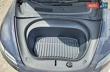 Седан Tesla Model 3 2025 в Києві
