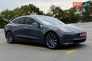 Седан Tesla Model 3 2018 в Тернополе