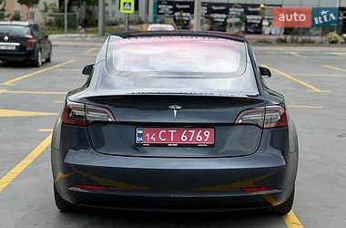 Седан Tesla Model 3 2018 в Тернополе