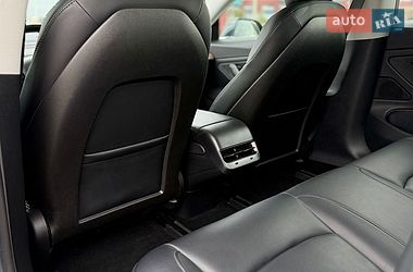 Седан Tesla Model 3 2018 в Тернополе