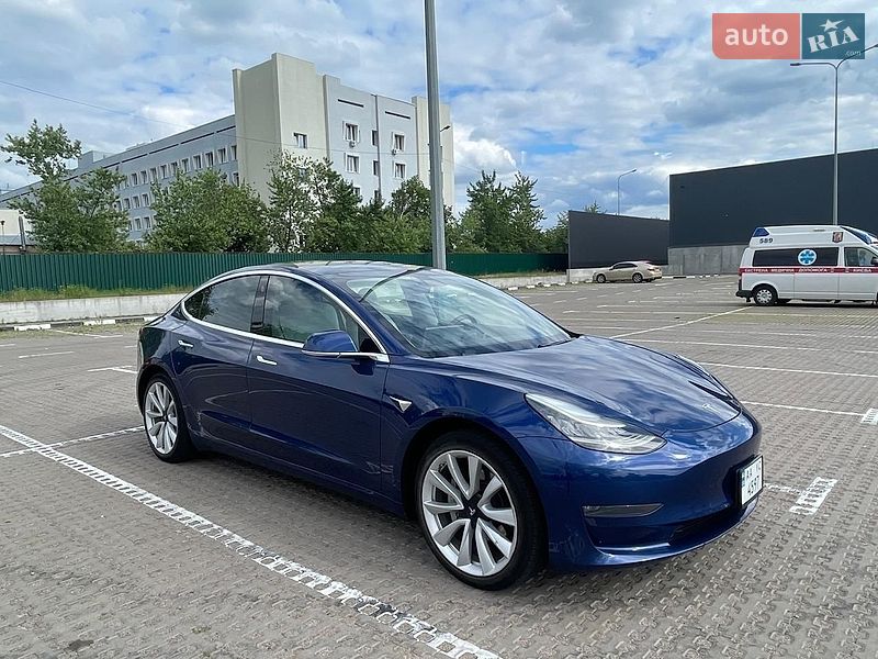 Tesla Model 3 2019