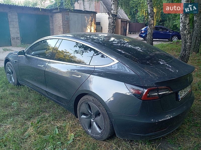 Седан Tesla Model 3 2019 в Запоріжжі