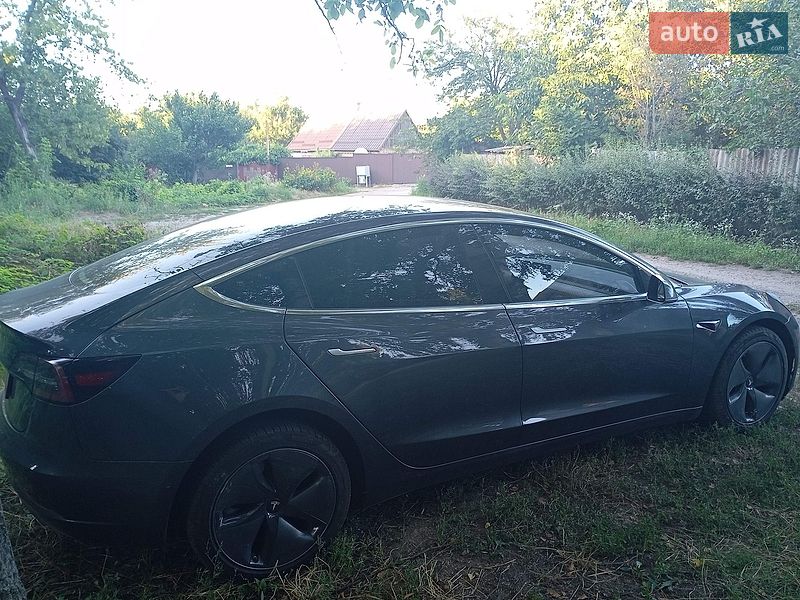 Седан Tesla Model 3 2019 в Запоріжжі