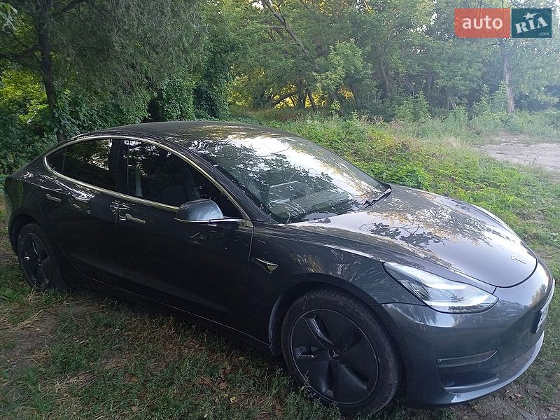 Седан Tesla Model 3 2019 в Запоріжжі