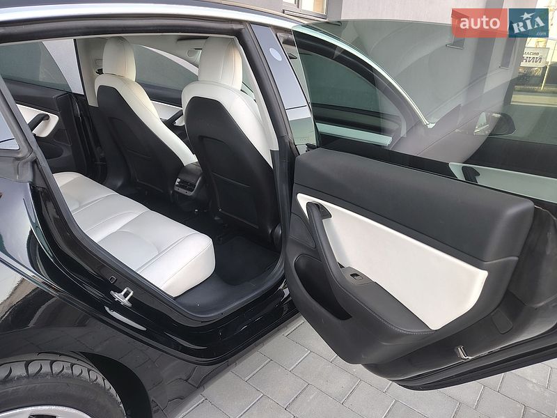 Седан Tesla Model 3 2019 в Ивано-Франковске фото 32 Седан Tesla Model 3 2019 в Ивано-Франковске