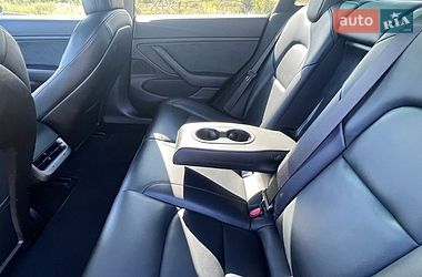 Седан Tesla Model 3 2020 в Дрогобыче