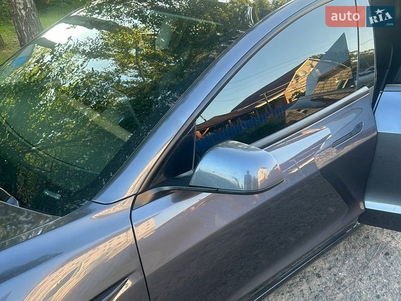 Седан Tesla Model 3 2023 в Полтаве