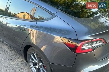 Седан Tesla Model 3 2023 в Полтаве