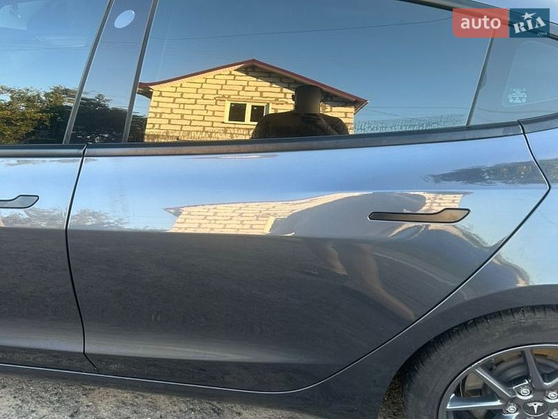 Седан Tesla Model 3 2023 в Полтаве