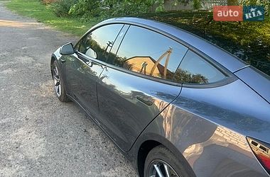 Седан Tesla Model 3 2023 в Полтаве