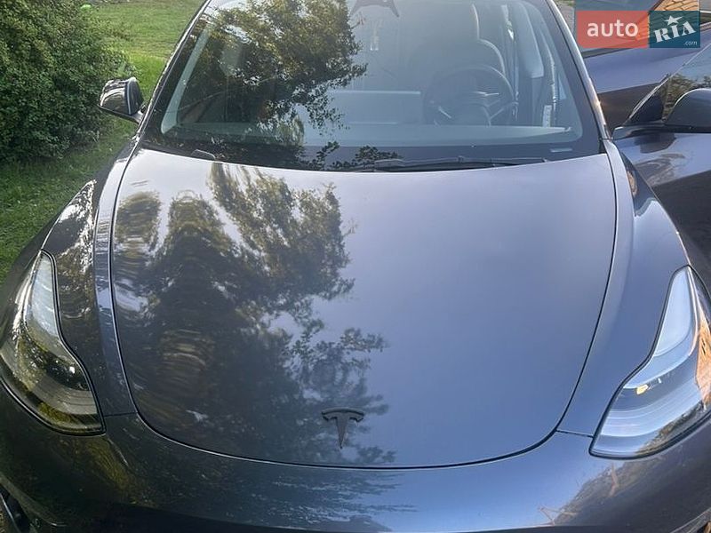 Седан Tesla Model 3 2023 в Полтаве