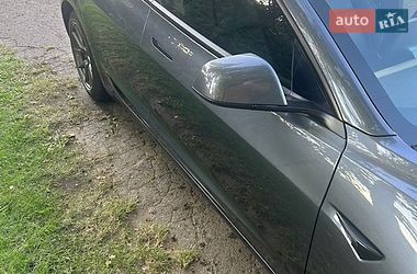Седан Tesla Model 3 2023 в Полтаве