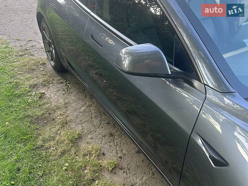 Седан Tesla Model 3 2023 в Полтаве