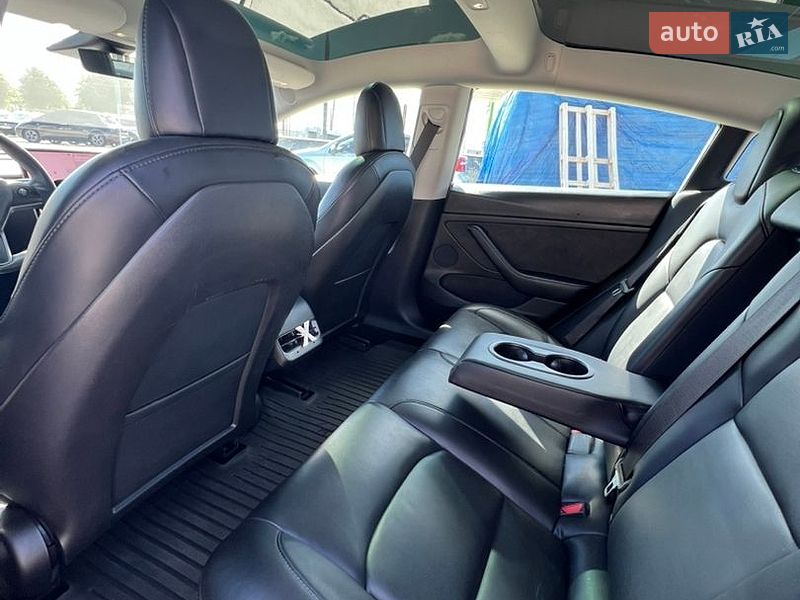 Седан Tesla Model 3 2021 в Белой Церкви
