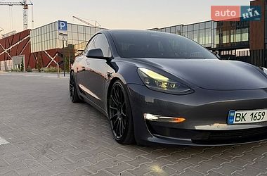 Седан Tesla Model 3 2021 в Рівному фото 11 Седан Tesla Model 3 2021 в Рівному