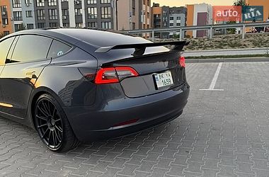 Седан Tesla Model 3 2021 в Рівному фото 15 Седан Tesla Model 3 2021 в Рівному