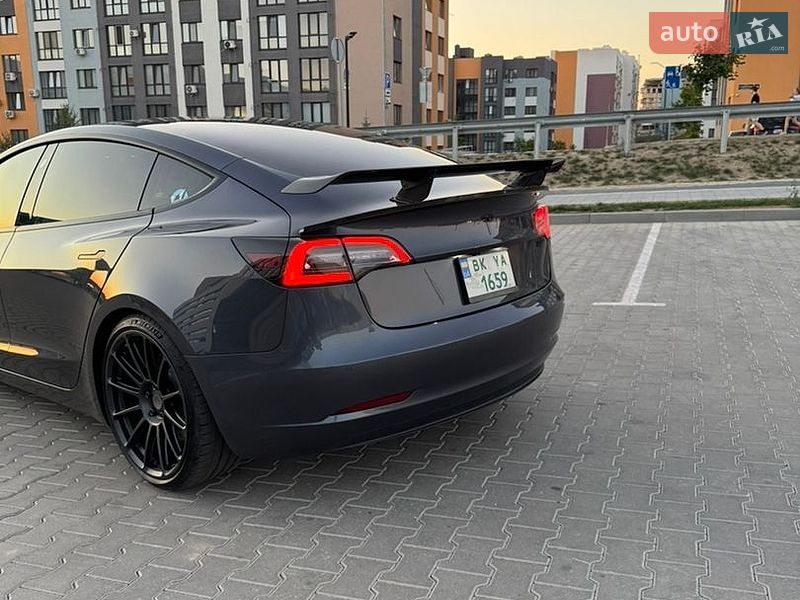 Седан Tesla Model 3 2021 в Рівному фото 15 Седан Tesla Model 3 2021 в Рівному