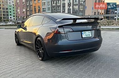 Седан Tesla Model 3 2021 в Рівному фото 20 Седан Tesla Model 3 2021 в Рівному