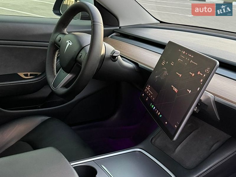 Седан Tesla Model 3 2021 в Рівному фото 32 Седан Tesla Model 3 2021 в Рівному