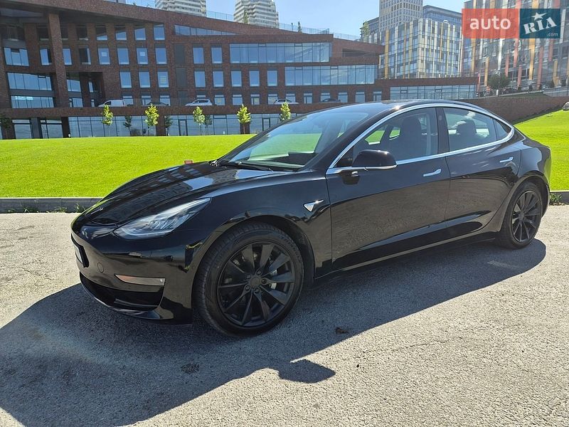 Седан Tesla Model 3 2019 в Дніпрі