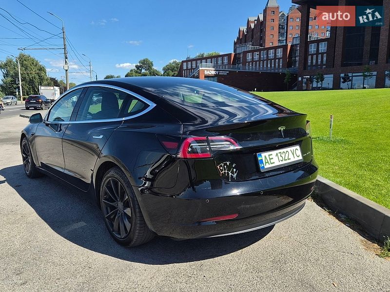 Седан Tesla Model 3 2019 в Дніпрі