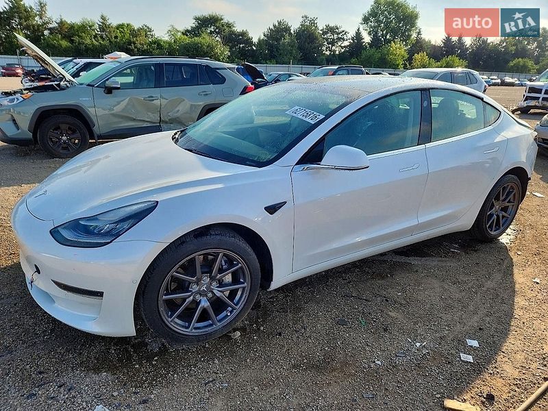 Седан Tesla Model 3 2020 в Тернополі фото 2 Седан Tesla Model 3 2020 в Тернополі