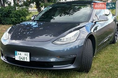 Седан Tesla Model 3 2019 в Киеве