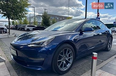 Седан Tesla Model 3 2022 в Киеве фото 3 Седан Tesla Model 3 2022 в Киеве