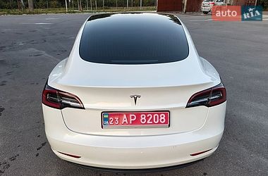 Седан Tesla Model 3 2020 в Киеве фото 5 Седан Tesla Model 3 2020 в Киеве
