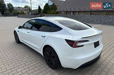 Седан Tesla Model 3 2024 в Виннице