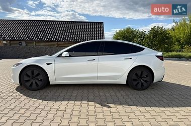 Седан Tesla Model 3 2024 в Виннице