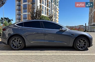 Седан Tesla Model 3 2018 в Одессе