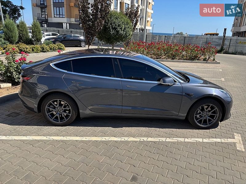 Седан Tesla Model 3 2018 в Одессе