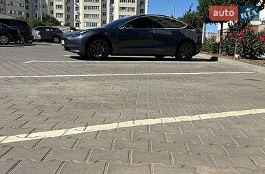 Седан Tesla Model 3 2018 в Одессе