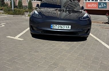 Седан Tesla Model 3 2018 в Одессе