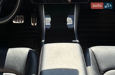 Седан Tesla Model 3 2018 в Одессе