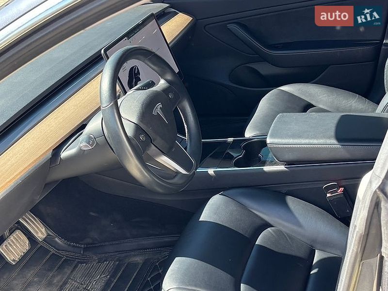 Седан Tesla Model 3 2018 в Одессе
