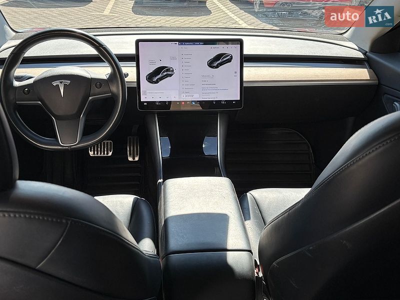 Седан Tesla Model 3 2018 в Одессе