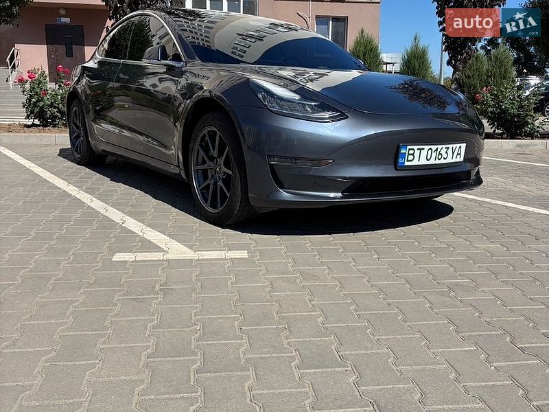 Седан Tesla Model 3 2018 в Одессе