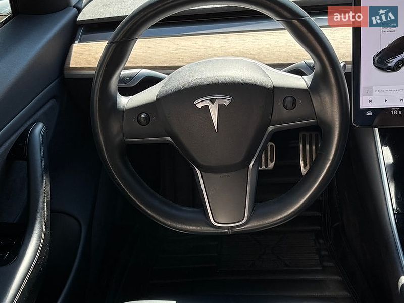Седан Tesla Model 3 2018 в Одессе