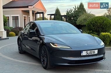 tesla model-3 2024 в Стрий від професійного продавця Роман