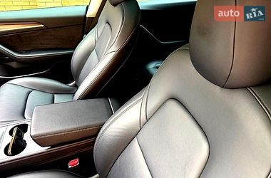 Седан Tesla Model 3 2021 в Хмельницком