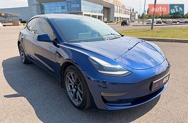 Седан Tesla Model 3 2022 в Кривом Роге