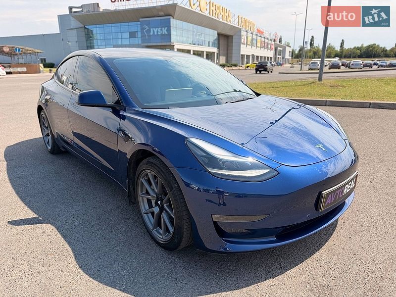 Седан Tesla Model 3 2022 в Кривом Роге