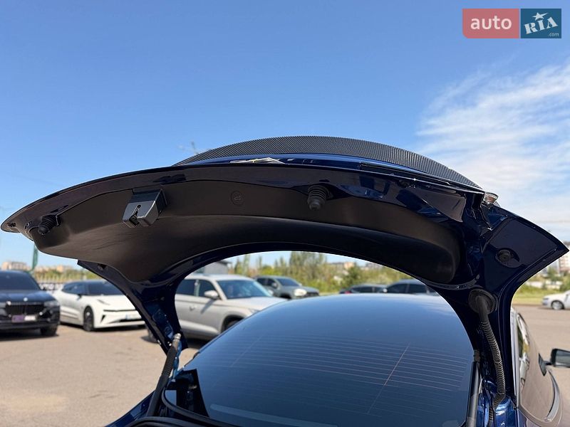 Седан Tesla Model 3 2022 в Кривом Роге