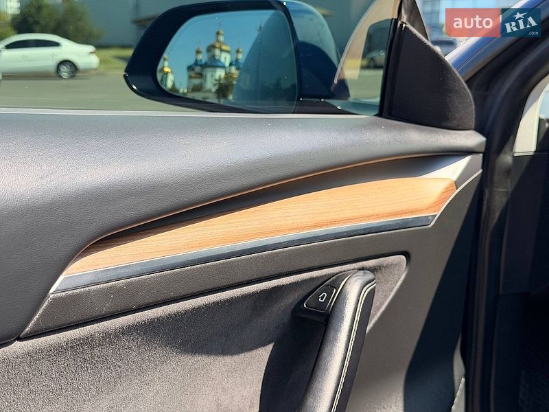 Седан Tesla Model 3 2022 в Кривом Роге