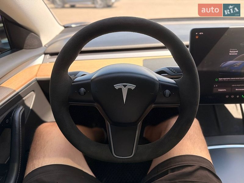 Седан Tesla Model 3 2022 в Кривом Роге