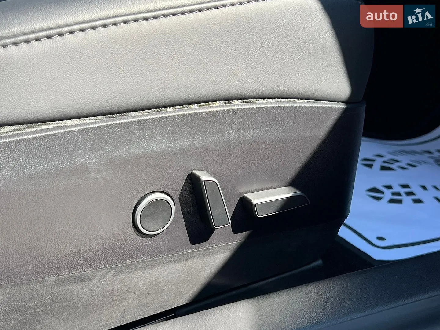 2020 Tesla Model 3 - мініатюра 23
