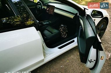 Седан Tesla Model 3 2022 в Бориславе