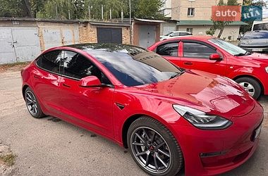 Седан Tesla Model 3 2020 в Киеве фото 4 Седан Tesla Model 3 2020 в Киеве